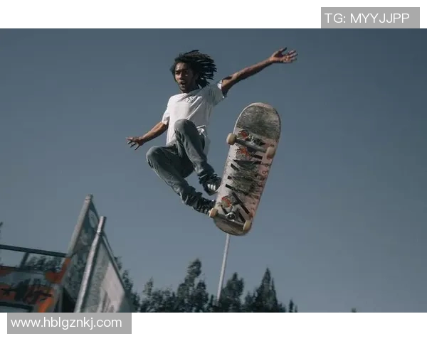 南京滑板队在极限运动世界杯中的团队协作表现分析与点评